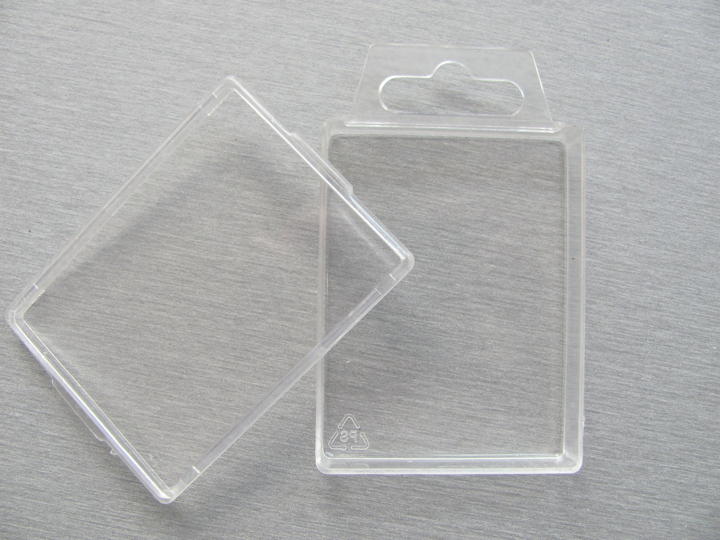 Boîte en plastique avec cintre Euro